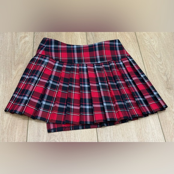 AQUA Red Plaid Pleated Mini Skirt Zip Detail Size Small - Picture 3 of 5